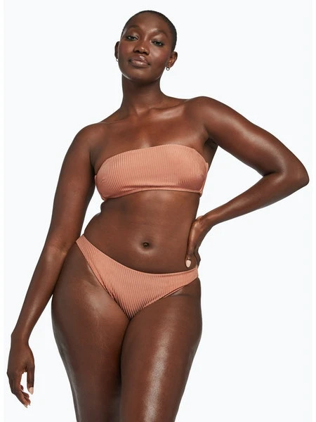 Vitamin A Mila Bandeau Bikini Top In Pink Sands 7 Vitamin A Mila Bandeau Bikini Top In Pink Sands – Bild 5