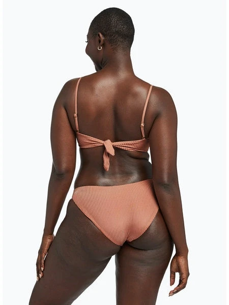 Vitamin A Mila Bandeau Bikini Top In Pink Sands 4 Vitamin A Mila Bandeau Bikini Top In Pink Sands – Bild 2